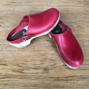 Swedish Clogs! Super Comfy! Sz 38